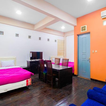 Hotel Tobana House Bintaro Dżakarta Zewnętrze zdjęcie