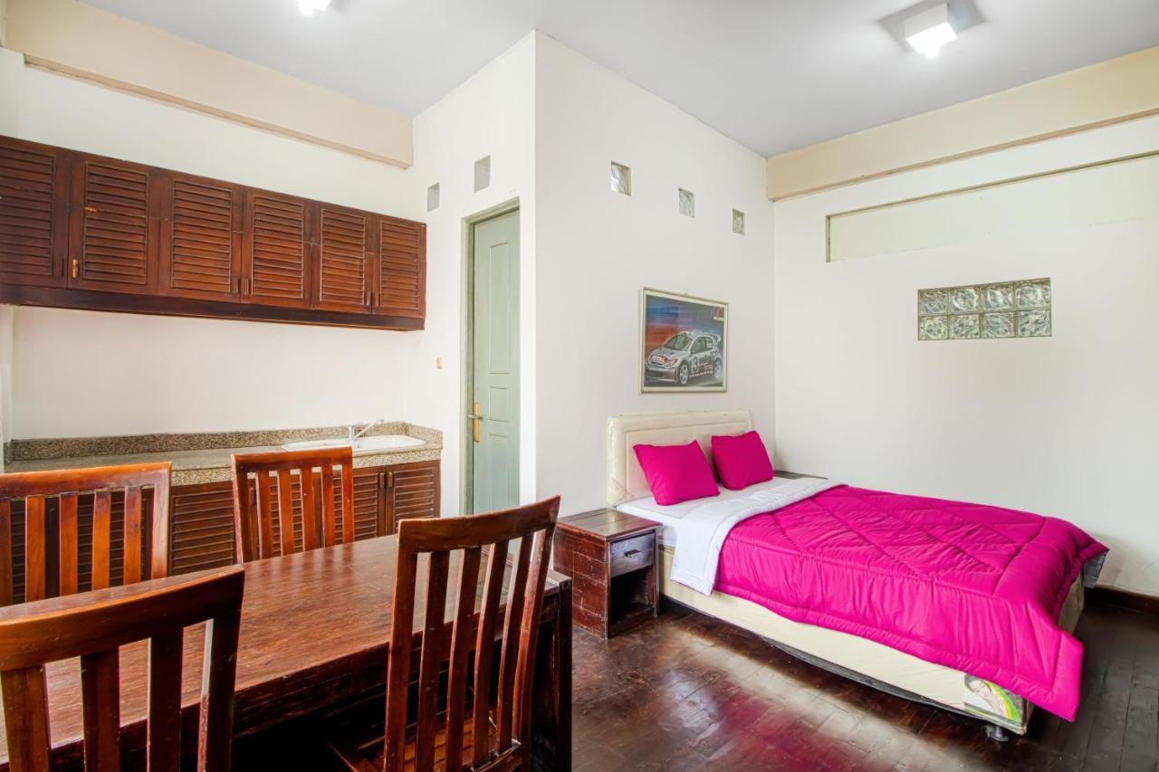 Hotel Tobana House Bintaro Dżakarta Zewnętrze zdjęcie