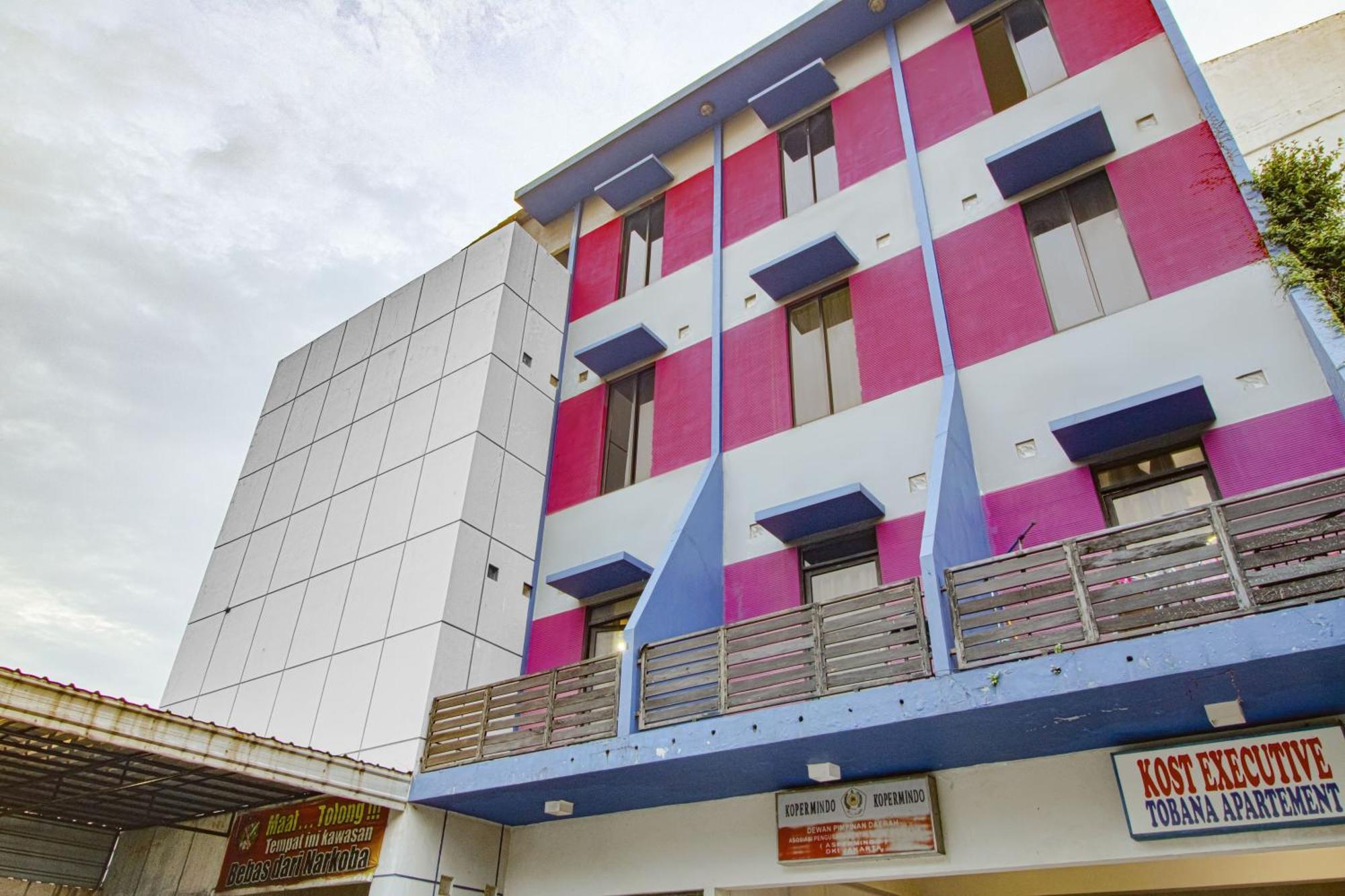 Hotel Tobana House Bintaro Dżakarta Zewnętrze zdjęcie